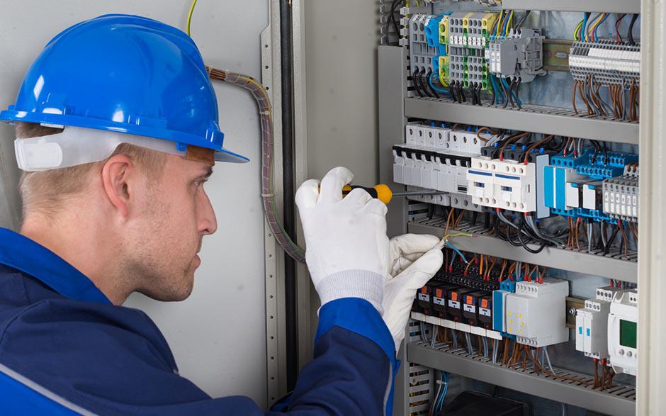 tarif électricien bâtiment Les Essarts-le-Roi